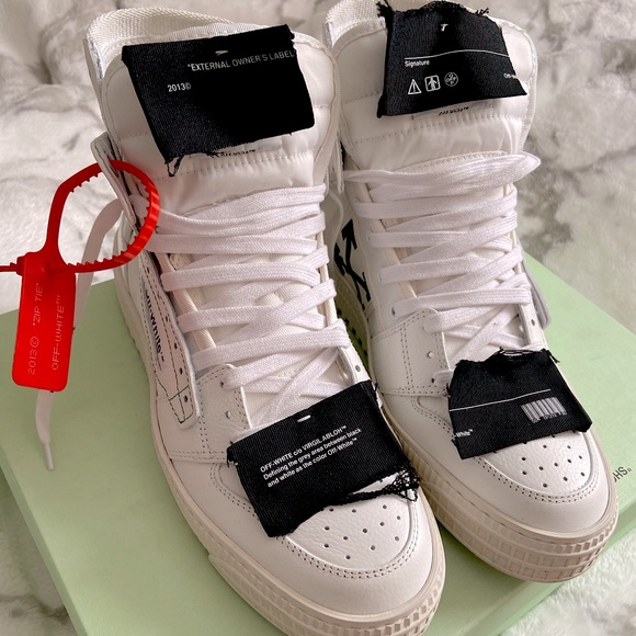 Off-White Other - Off-White | Off Court 3.0 Sneakers